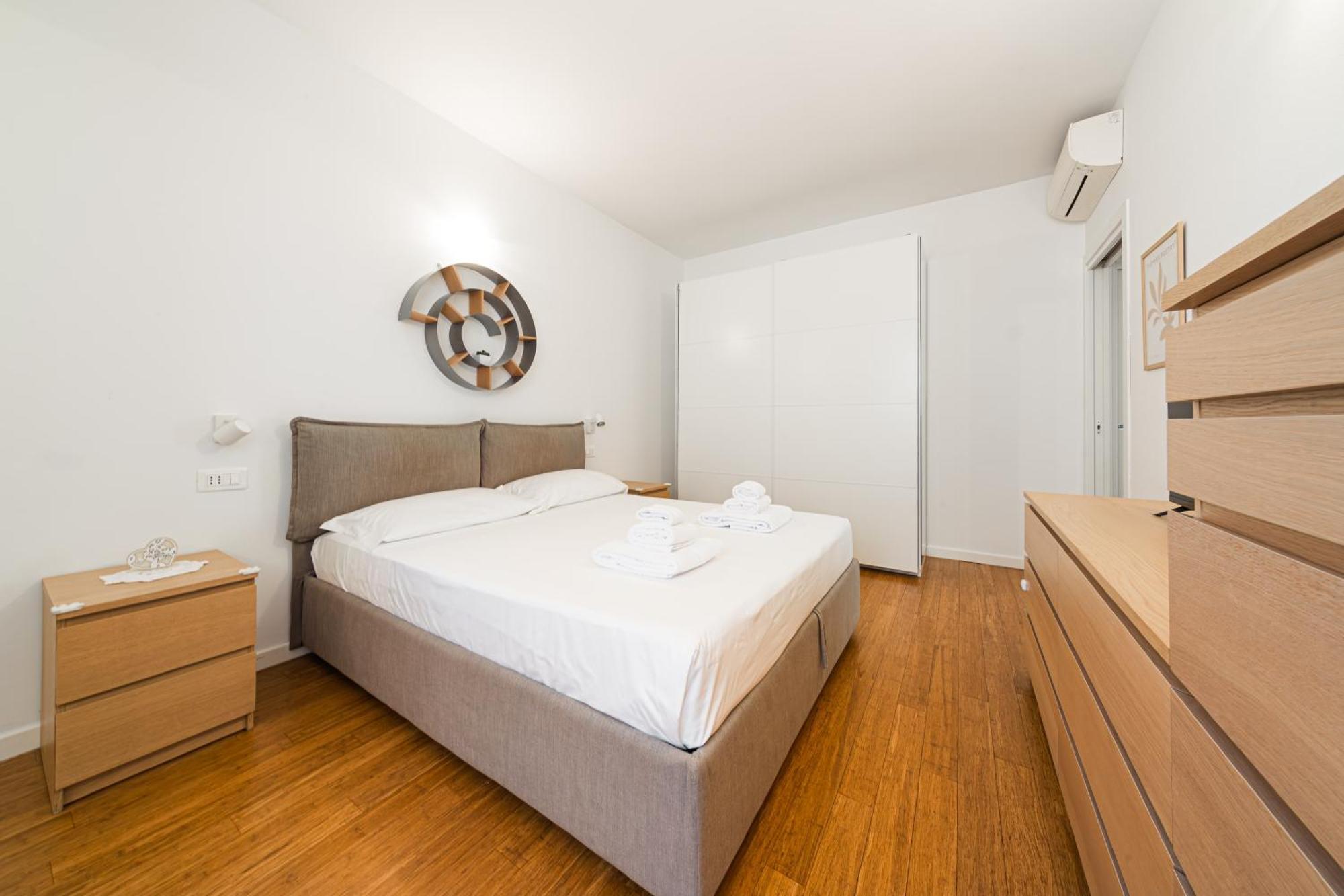 Nettuno Apartment - Private Garden In Bologna Center Eksteriør billede