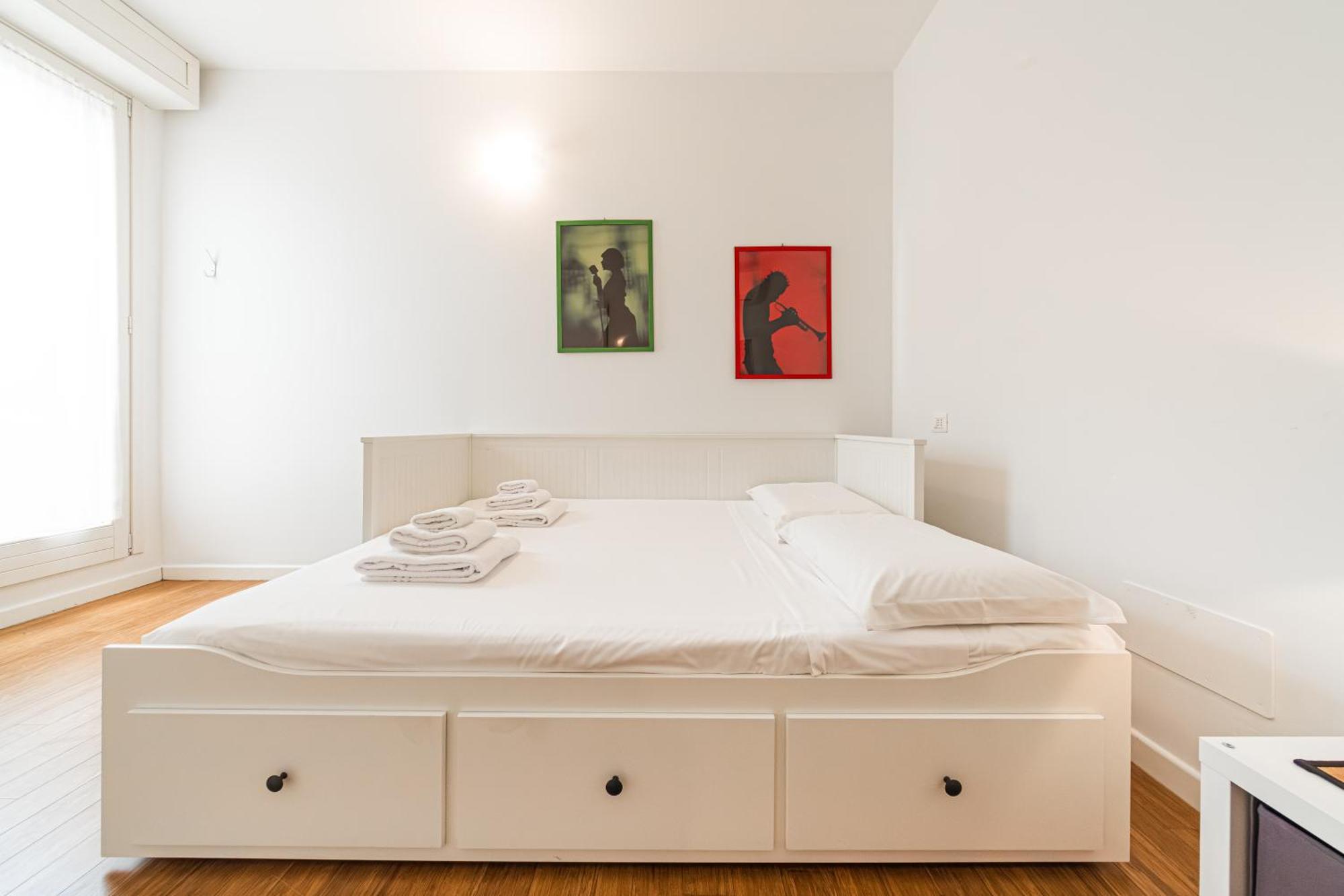 Nettuno Apartment - Private Garden In Bologna Center Eksteriør billede