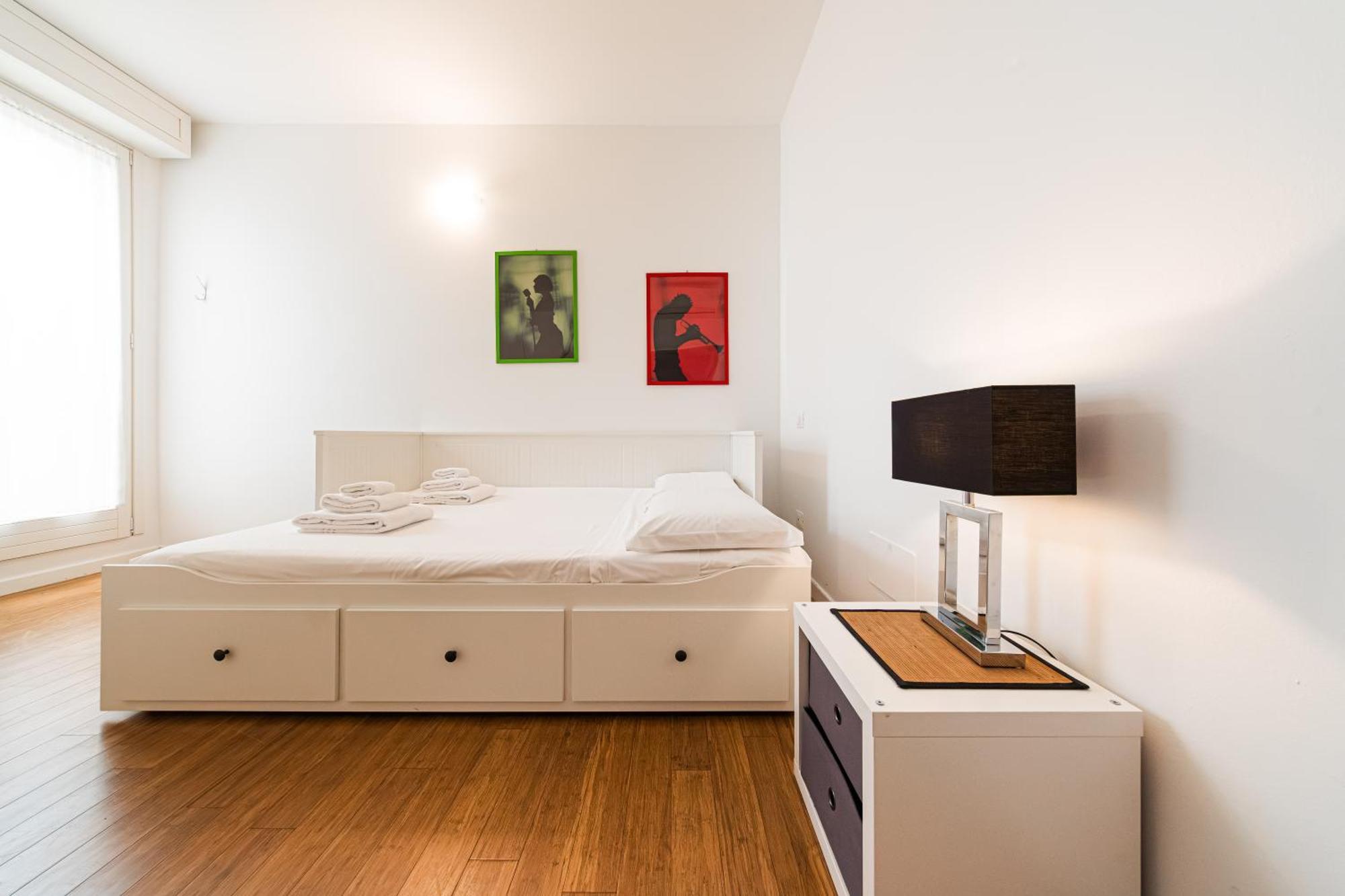 Nettuno Apartment - Private Garden In Bologna Center Eksteriør billede